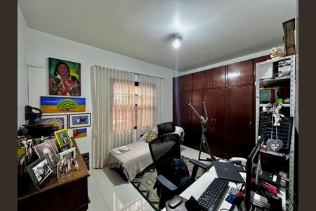 Casa à venda com 289m², 3 quartos e 2 vagasQuarto 3