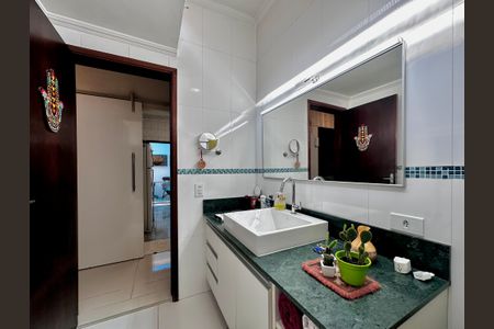 Casa à venda com 289m², 3 quartos e 2 vagasBanheiro Social