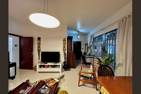 Casa à venda com 289m², 3 quartos e 2 vagasSala