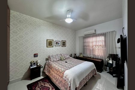 Casa à venda com 289m², 3 quartos e 2 vagasQuarto 1