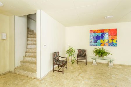Apartamento à venda com 62m², 2 quartos e 1 vaga Apartamento à venda com 62m², 2 quartos e 1 vagaHall social