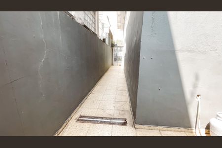 Casa à venda com 150m², 2 quartos e 2 vagasCorredor