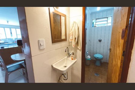 Casa à venda com 150m², 2 quartos e 2 vagasLavabo