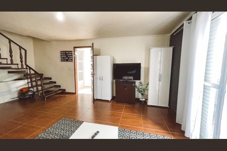 Casa à venda com 150m², 2 quartos e 2 vagasSala