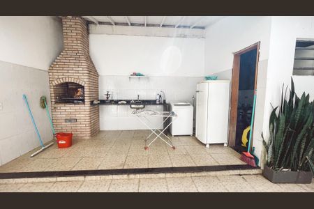 Casa à venda com 150m², 2 quartos e 2 vagasChurrasqueira