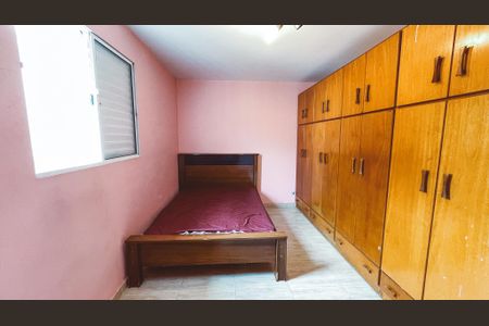 Casa à venda com 150m², 2 quartos e 2 vagasQuarto 