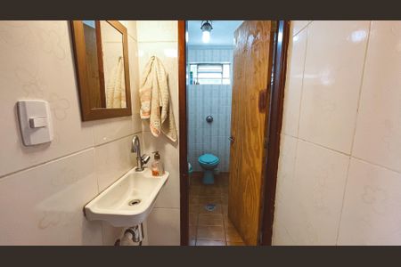 Casa à venda com 150m², 2 quartos e 2 vagasLavabo