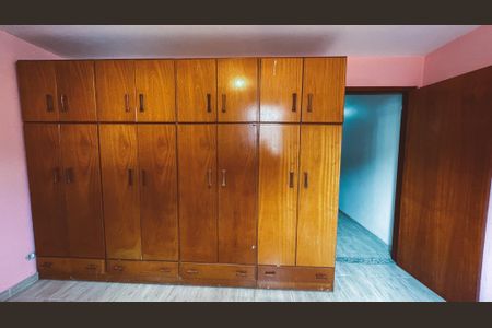 Casa à venda com 150m², 2 quartos e 2 vagasQuarto 