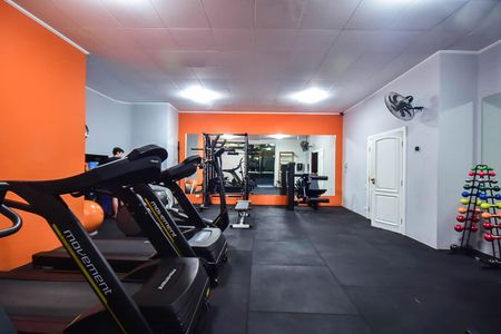 Apartamento à venda com 220m², 3 quartos e 3 vagas Apartamento à venda com 220m², 3 quartos e 3 vagasÁrea comum - Academia