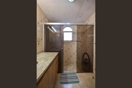 Apartamento à venda com 220m², 3 quartos e 3 vagas Apartamento à venda com 220m², 3 quartos e 3 vagasBanheiro Suíte 1