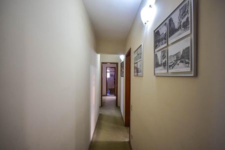 Apartamento à venda com 220m², 3 quartos e 3 vagas Apartamento à venda com 220m², 3 quartos e 3 vagasCorredor