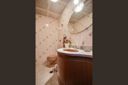 Apartamento à venda com 220m², 3 quartos e 3 vagas Apartamento à venda com 220m², 3 quartos e 3 vagasLavabo