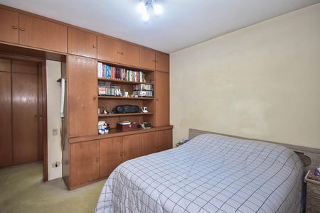 Apartamento à venda com 220m², 3 quartos e 3 vagas Apartamento à venda com 220m², 3 quartos e 3 vagasSuíte 3