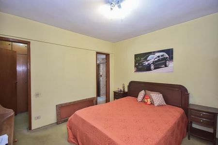 Apartamento à venda com 220m², 3 quartos e 3 vagas Apartamento à venda com 220m², 3 quartos e 3 vagasSuíte 1