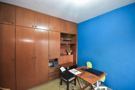 Apartamento à venda com 220m², 3 quartos e 3 vagas Apartamento à venda com 220m², 3 quartos e 3 vagasSuíte 2
