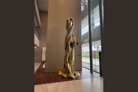 Apartamento à venda com 263m², 3 quartos e 4 vagasFoto 01