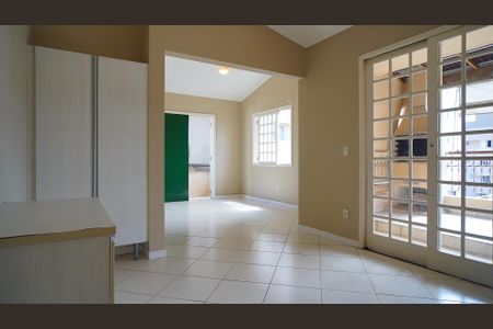 Casa para alugar com 250m², 2 quartos e 1 vagaCozinha