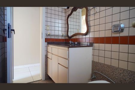 Casa para alugar com 250m², 2 quartos e 1 vagaBanheiro corredor