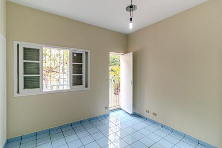Casa à venda com 600m², 3 quartos e 2 vagas Casa à venda com 600m², 3 quartos e 2 vagasQuarto 2
