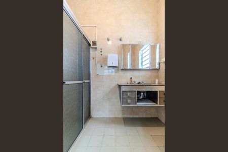 Casa à venda com 600m², 3 quartos e 2 vagas Casa à venda com 600m², 3 quartos e 2 vagasBanheiro 1