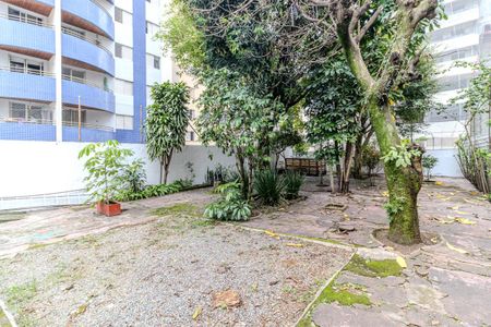 Casa à venda com 600m², 3 quartos e 2 vagas Casa à venda com 600m², 3 quartos e 2 vagasJardim