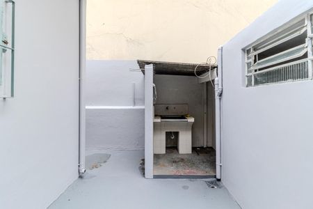 Casa à venda com 600m², 3 quartos e 2 vagas Casa à venda com 600m², 3 quartos e 2 vagasÁrea de Serviço