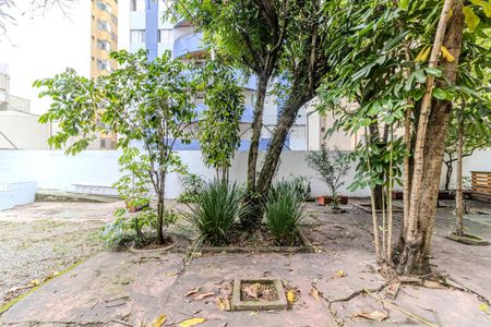 Casa à venda com 600m², 3 quartos e 2 vagas Casa à venda com 600m², 3 quartos e 2 vagasJardim