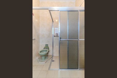 Casa à venda com 600m², 3 quartos e 2 vagas Casa à venda com 600m², 3 quartos e 2 vagasBanheiro 1