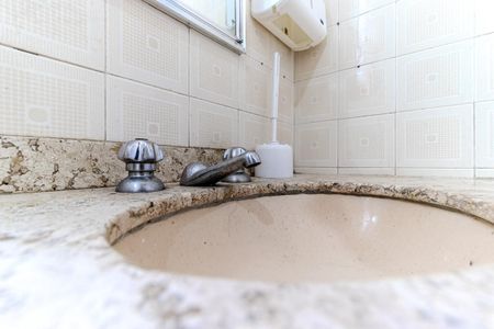 Casa à venda com 600m², 3 quartos e 2 vagas Casa à venda com 600m², 3 quartos e 2 vagasBanheiro 3