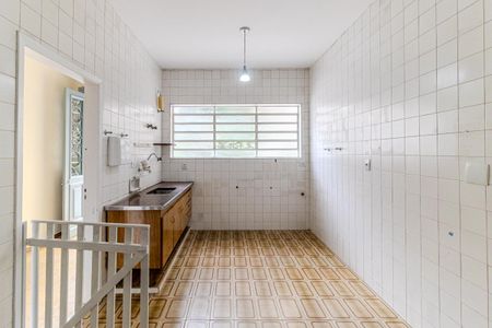 Casa à venda com 600m², 3 quartos e 2 vagas Casa à venda com 600m², 3 quartos e 2 vagasCozinha