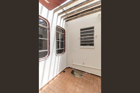 Casa à venda com 600m², 3 quartos e 2 vagas Casa à venda com 600m², 3 quartos e 2 vagasÁrea Externa