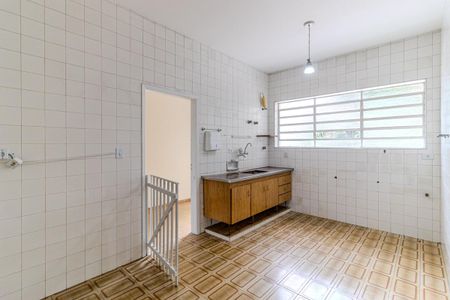 Casa à venda com 600m², 3 quartos e 2 vagas Casa à venda com 600m², 3 quartos e 2 vagasCozinha