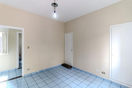 Casa à venda com 600m², 3 quartos e 2 vagas Casa à venda com 600m², 3 quartos e 2 vagasQuarto 2