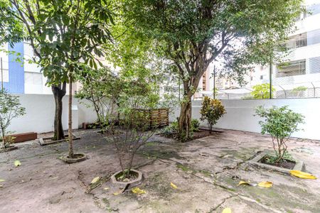 Casa à venda com 600m², 3 quartos e 2 vagas Casa à venda com 600m², 3 quartos e 2 vagasJardim