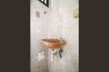 Apartamento para alugar com 119m², 4 quartos e 2 vagas Apartamento para alugar com 119m², 4 quartos e 2 vagasBanheiro de serviço