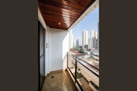 Apartamento para alugar com 119m², 4 quartos e 2 vagas Apartamento para alugar com 119m², 4 quartos e 2 vagasVaranda