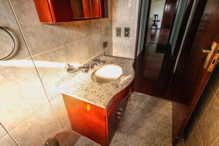 Apartamento para alugar com 119m², 4 quartos e 2 vagas Apartamento para alugar com 119m², 4 quartos e 2 vagasBanheiro