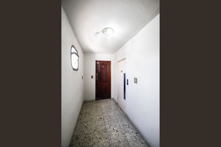 Apartamento para alugar com 119m², 4 quartos e 2 vagas Apartamento para alugar com 119m², 4 quartos e 2 vagasHall social