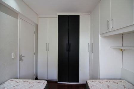 Apartamento à venda com 80m², 3 quartos e 2 vagasQuarto 2