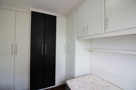 Apartamento à venda com 80m², 3 quartos e 2 vagasQuarto 2
