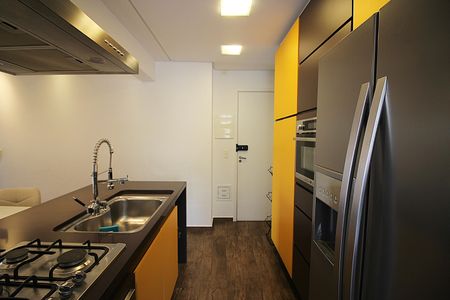 Apartamento à venda com 80m², 3 quartos e 2 vagasCozinha e Área de Serviço