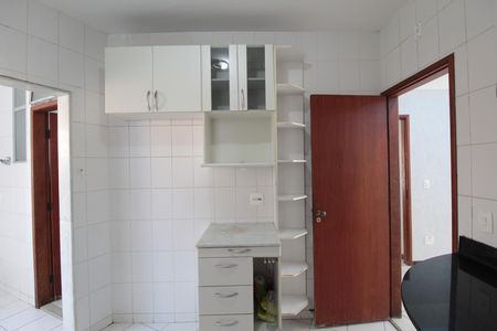 Apartamento para alugar com 132m², 4 quartos e 2 vagasCozinha