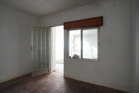 Casa à venda com 140m², 3 quartos e 4 vagasSuíte