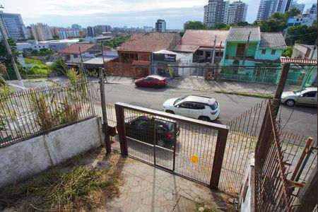Casa à venda com 140m², 3 quartos e 4 vagasVaranda - Vista