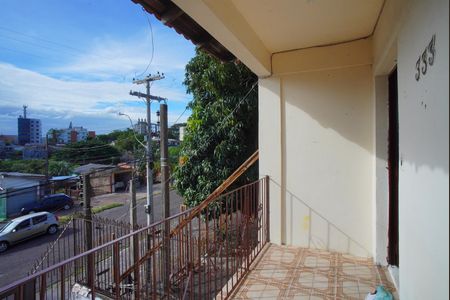 Casa à venda com 140m², 3 quartos e 4 vagasSala - Varanda