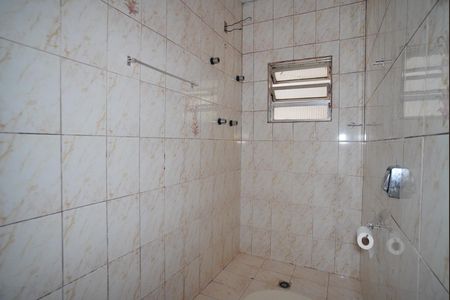 Casa à venda com 140m², 3 quartos e 4 vagasBanheiro da Suíte