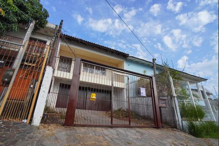 Casa à venda com 140m², 3 quartos e 4 vagasFachada