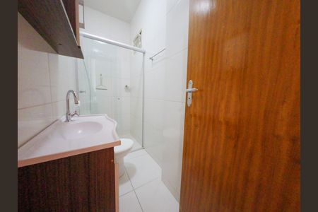 Casa para alugar com 130m², 3 quartos e 1 vaga Casa para alugar com 130m², 3 quartos e 1 vagaBanheiro 2