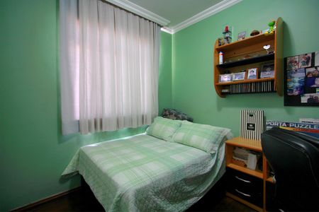 Apartamento à venda com 130m², 4 quartos e 2 vagasQuarto 