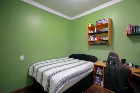 Apartamento à venda com 130m², 4 quartos e 2 vagasQuarto 2